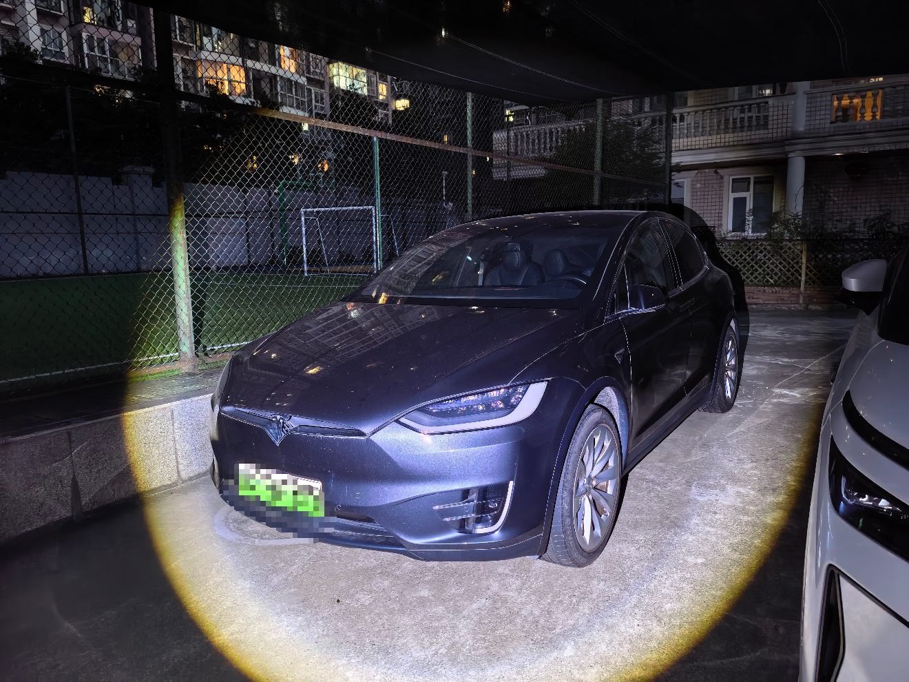 Tesla Model X 2020 Tesla Model X 2020 car image
