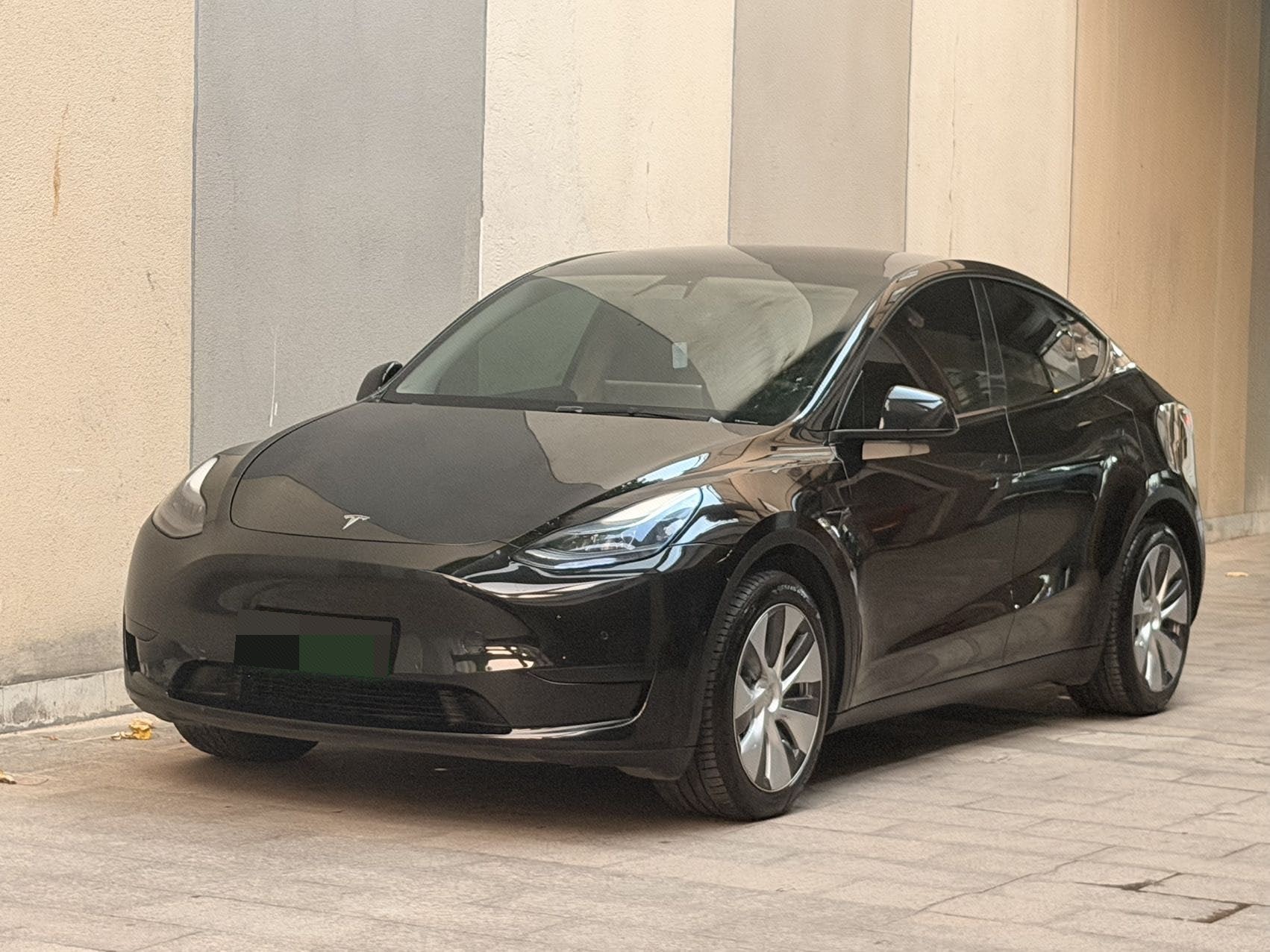 Tesla Model Y 2023 Tesla Model Y 2023 car image