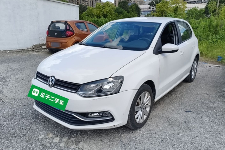 Volkswagen Polo 2016 car image #2
