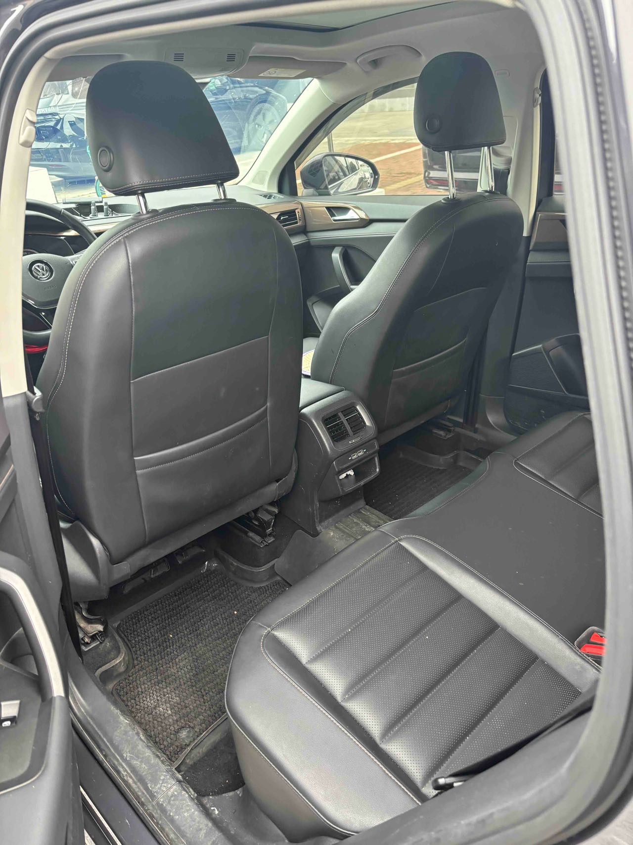 Volkswagen Tharu 2020 car image #4