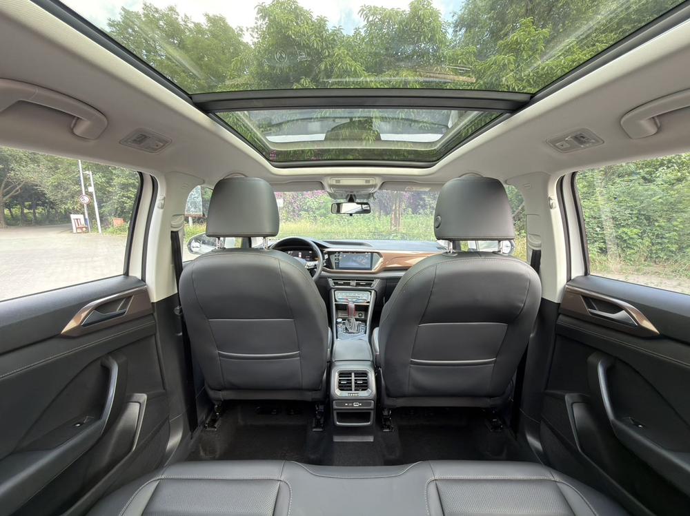 Volkswagen Tharu 2022 car image #23