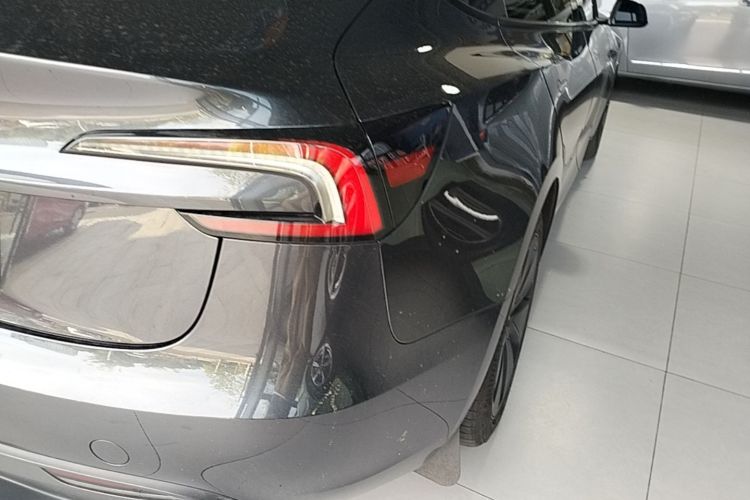 Tesla Model 3 2025 immagine di auto #8
