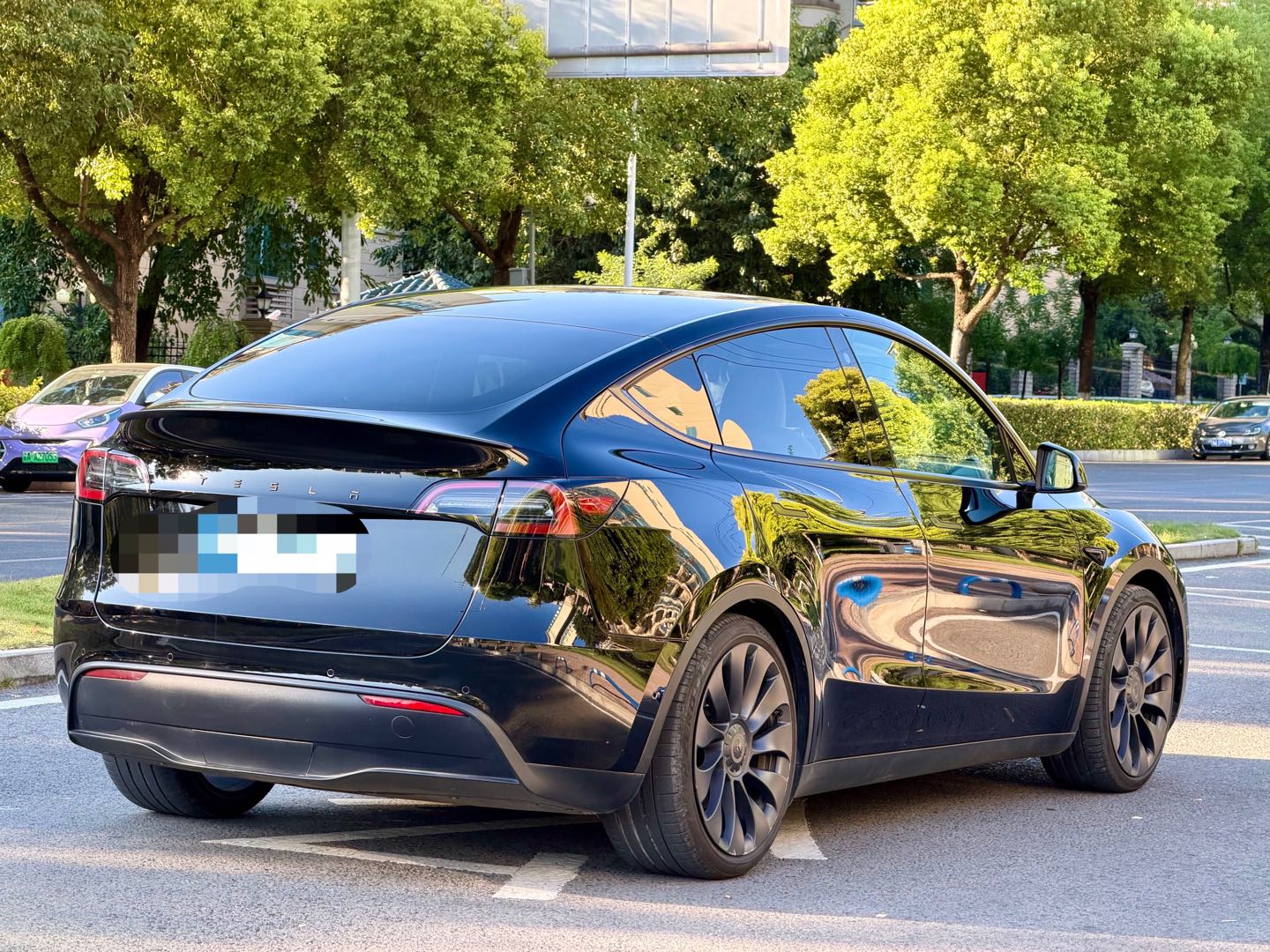 Tesla Model Y 2023 #6 Tesla Model Y 2023 car image #6