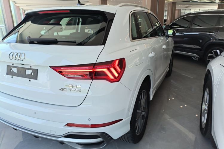 Audi Q3 2023 #8 Audi Q3 2023 car image #8