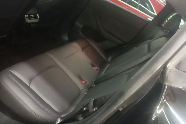 Tesla Model Y 2021 #17 Tesla Model Y 2021 car image #17