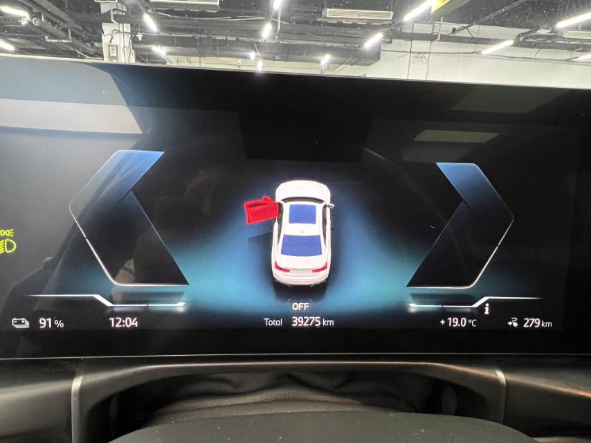 BMW i3 2025 car image #8