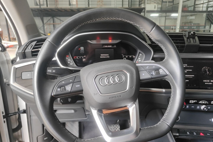 Audi Q3 2023 #11 Audi Q3 2023 car image #11
