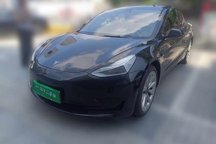 Tesla Model 3 2023 car image #2