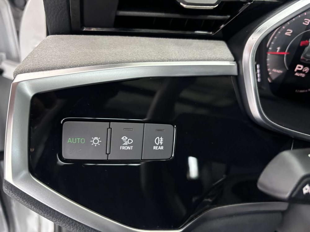 Audi Q3 2025 صورة سيارة #23