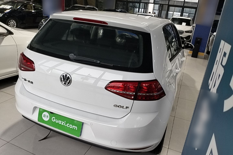 Volkswagen Golf 2015 car image #7