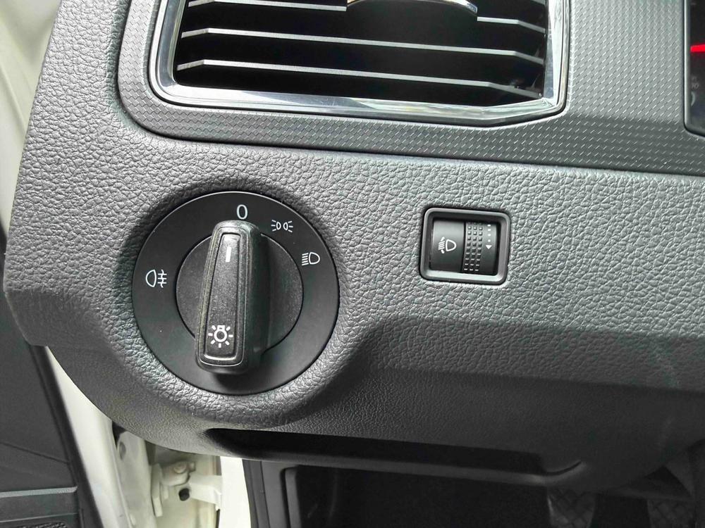Volkswagen Santana 2020 car image #9