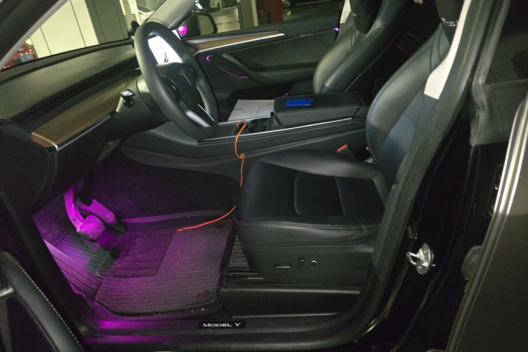 Tesla Model Y 2021 #15 Tesla Model Y 2021 car image #15