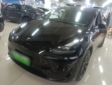 Tesla Model Y 2023 immagine di auto 