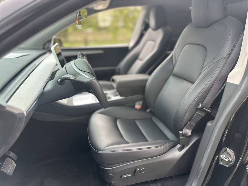 Tesla Model Y 2023 car image #4