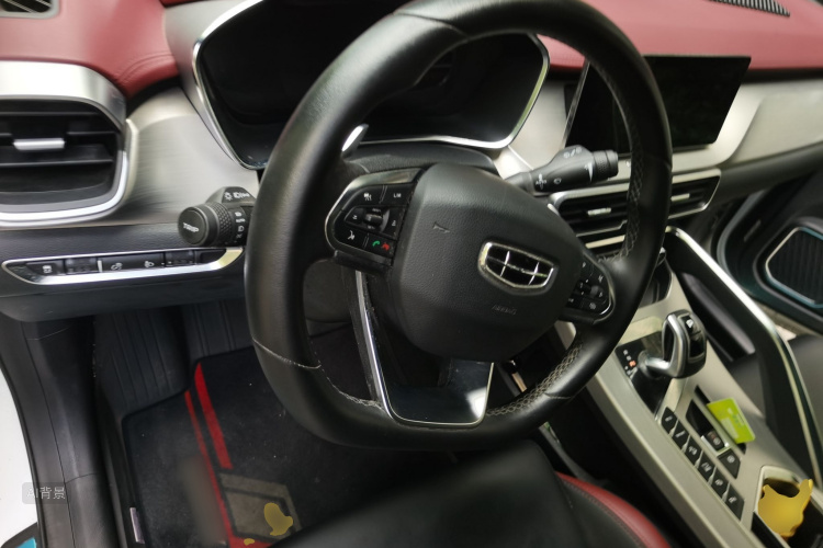 GEELY Coolray 2019 car image #12