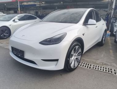 Tesla Model Y 2022 Tesla Model Y 2022 car image