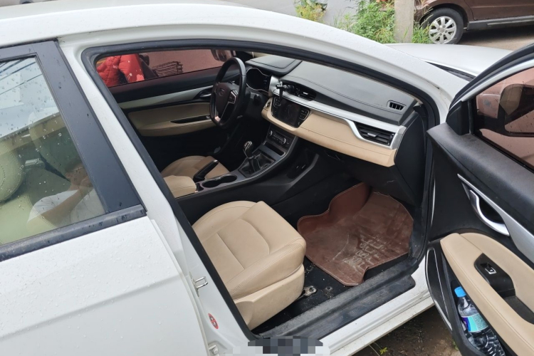 GEELY Emgrand 2018 #27 GEELY Emgrand 2018 car image #27