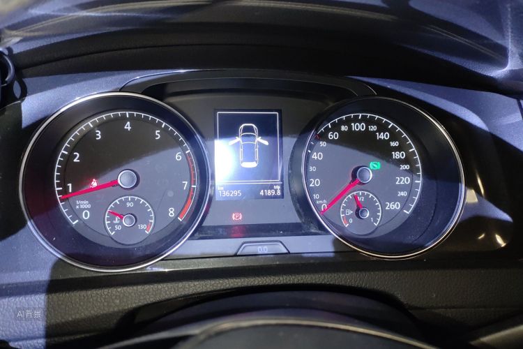 Volkswagen Golf 2018 imagen de coche #13