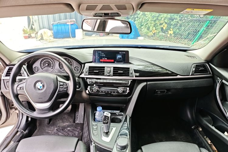 BMW 3 Series 2019 #10 BMW 3 Series 2019 car image #10