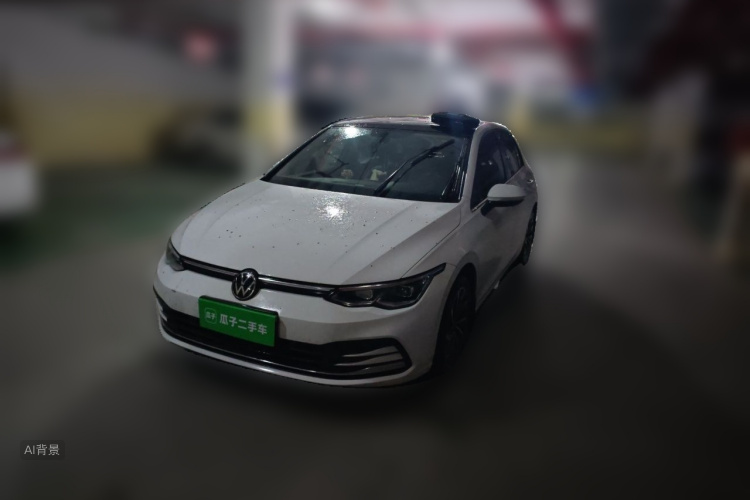 Volkswagen Golf 2022 car image #2