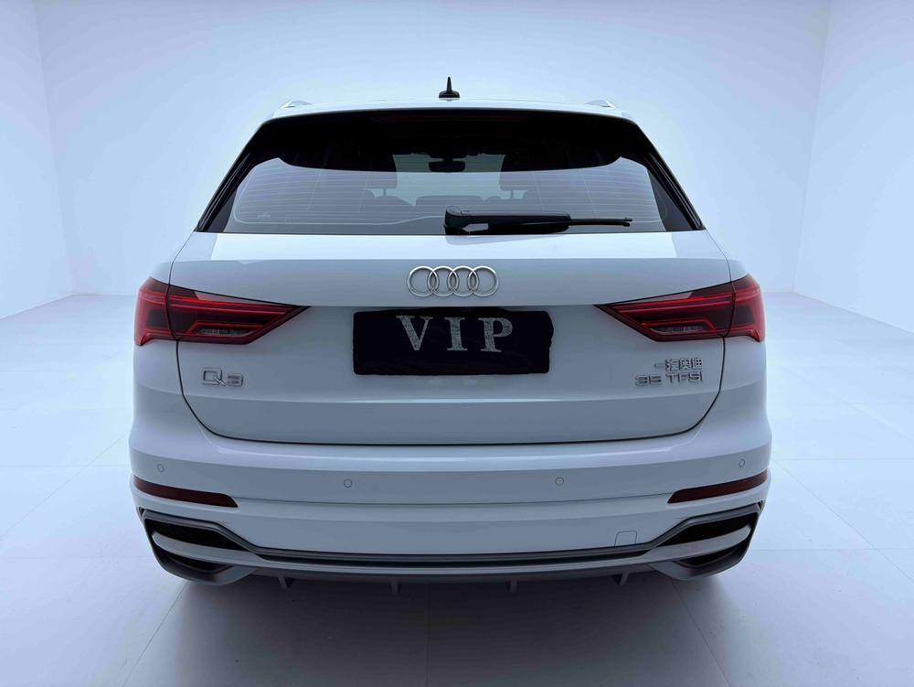Audi Q3 2022 car image #5