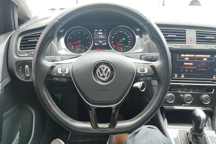 Volkswagen Golf 2019 #11 Volkswagen Golf 2019 car image #11