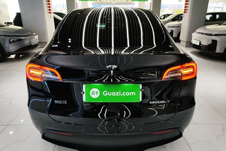 Tesla Model Y 2022 #6 Tesla Model Y 2022 immagine di auto #6