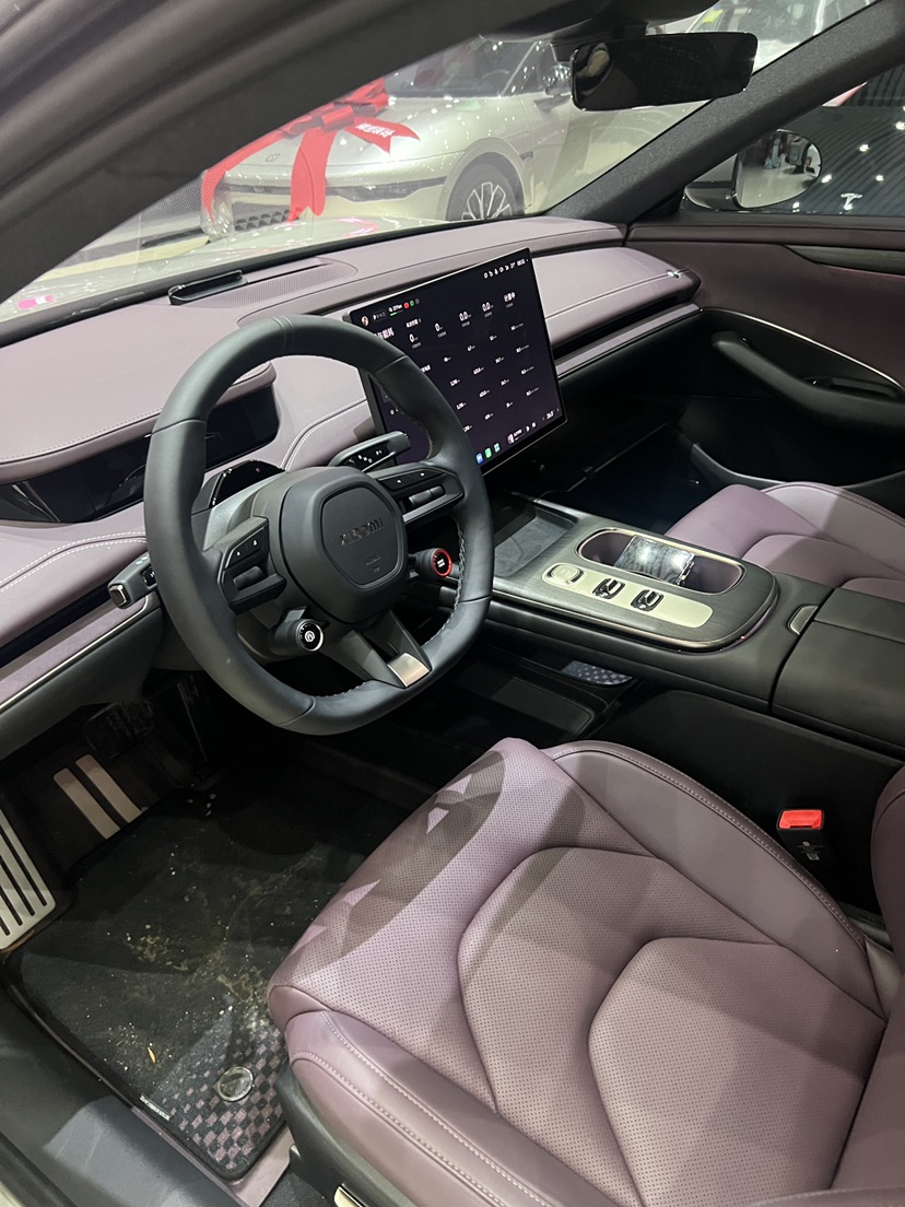 MI SU7 2025 car image #2