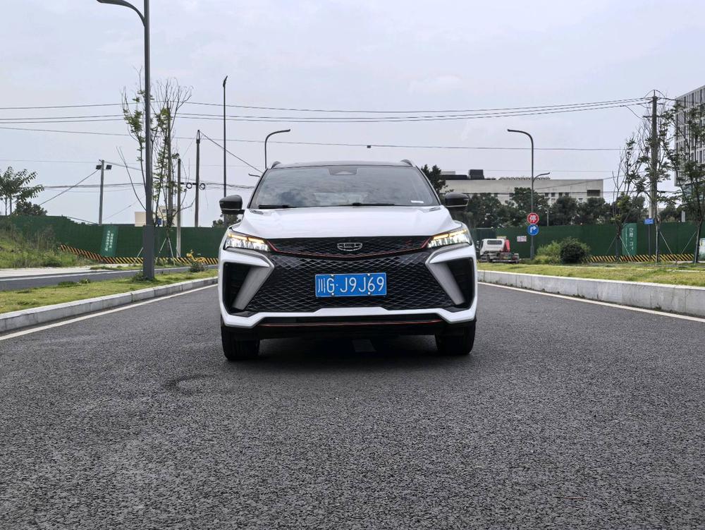 GEELY Coolray 2023 car image #2