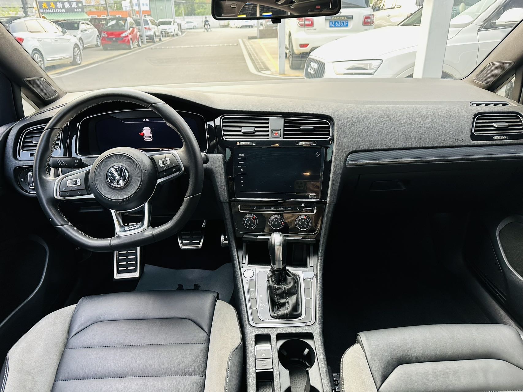 Volkswagen Golf 2020 car image #6