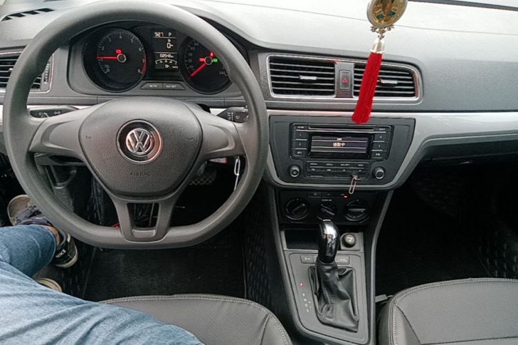 Volkswagen Lavida 2017 car image #10