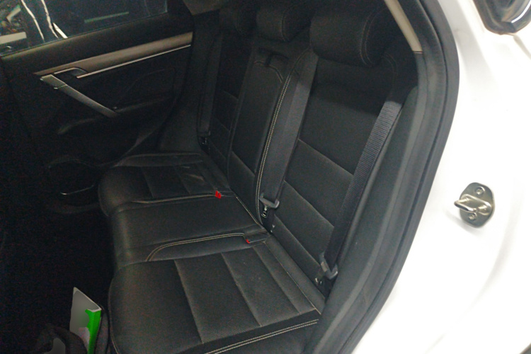 GEELY Coolray 2019 imagen de coche #13