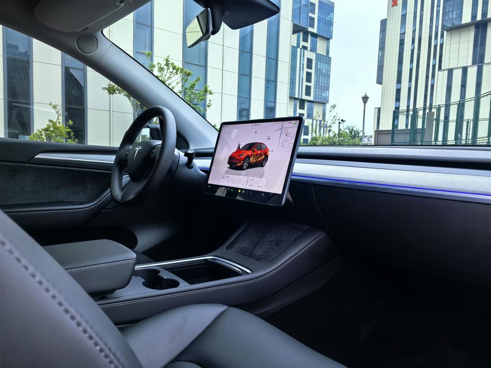 Tesla Model Y 2023 #13 Tesla Model Y 2023 car image #13