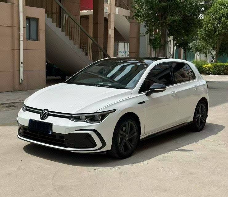 Volkswagen Golf 2023 изображение автомобиля 