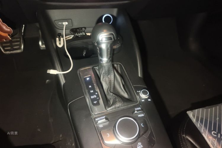 Audi A3 2018 car image #16