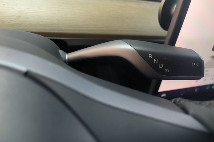 Tesla Model Y 2022 #14 Tesla Model Y 2022 car image #14