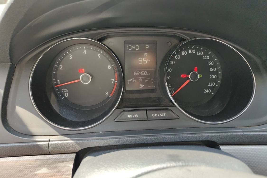 Volkswagen Lavida 2017 car image #24