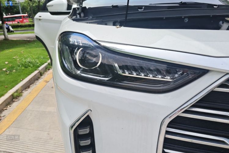 Jetour X70 PLUS 2022 #8 Jetour X70 PLUS 2022 car image #8