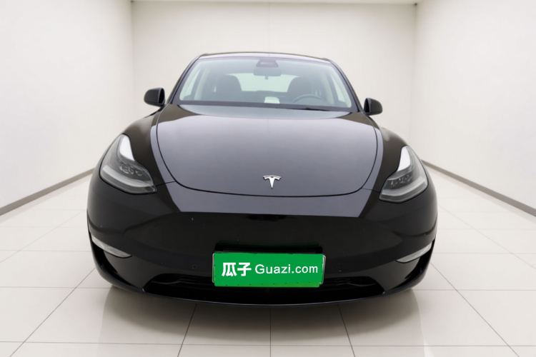 Tesla Model Y 2021 car image #3