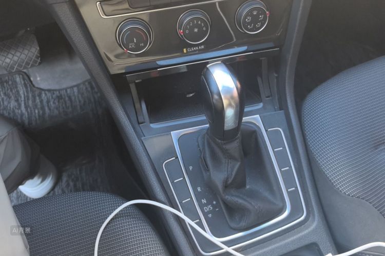 Volkswagen Golf 2018 #16 Volkswagen Golf 2018 car image #16