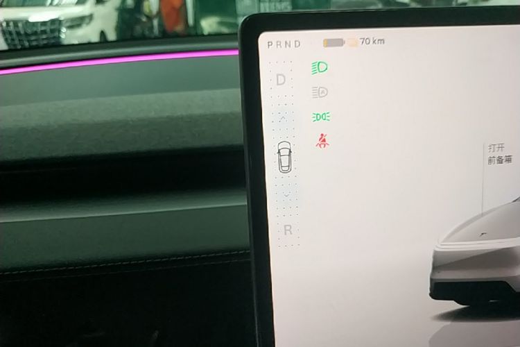 Tesla Model Y 2025 #14 Tesla Model Y 2025 car image #14