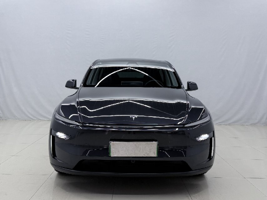 Tesla Model Y 2025 #4 Tesla Model Y 2025 car image #4