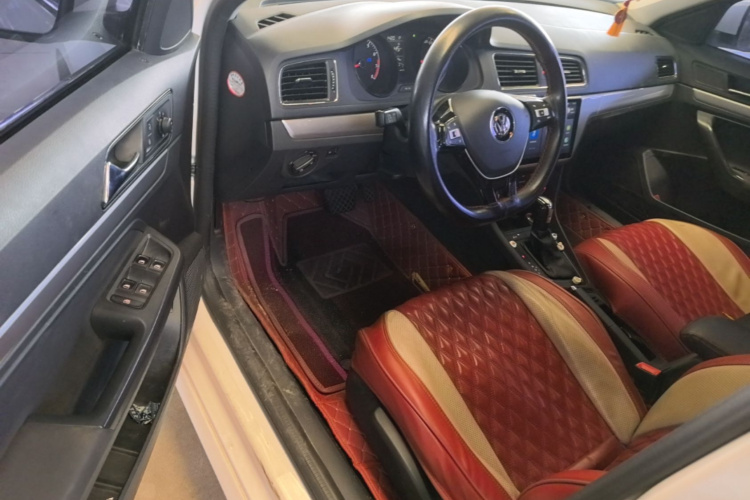 Volkswagen Lavida 2019 car image #16