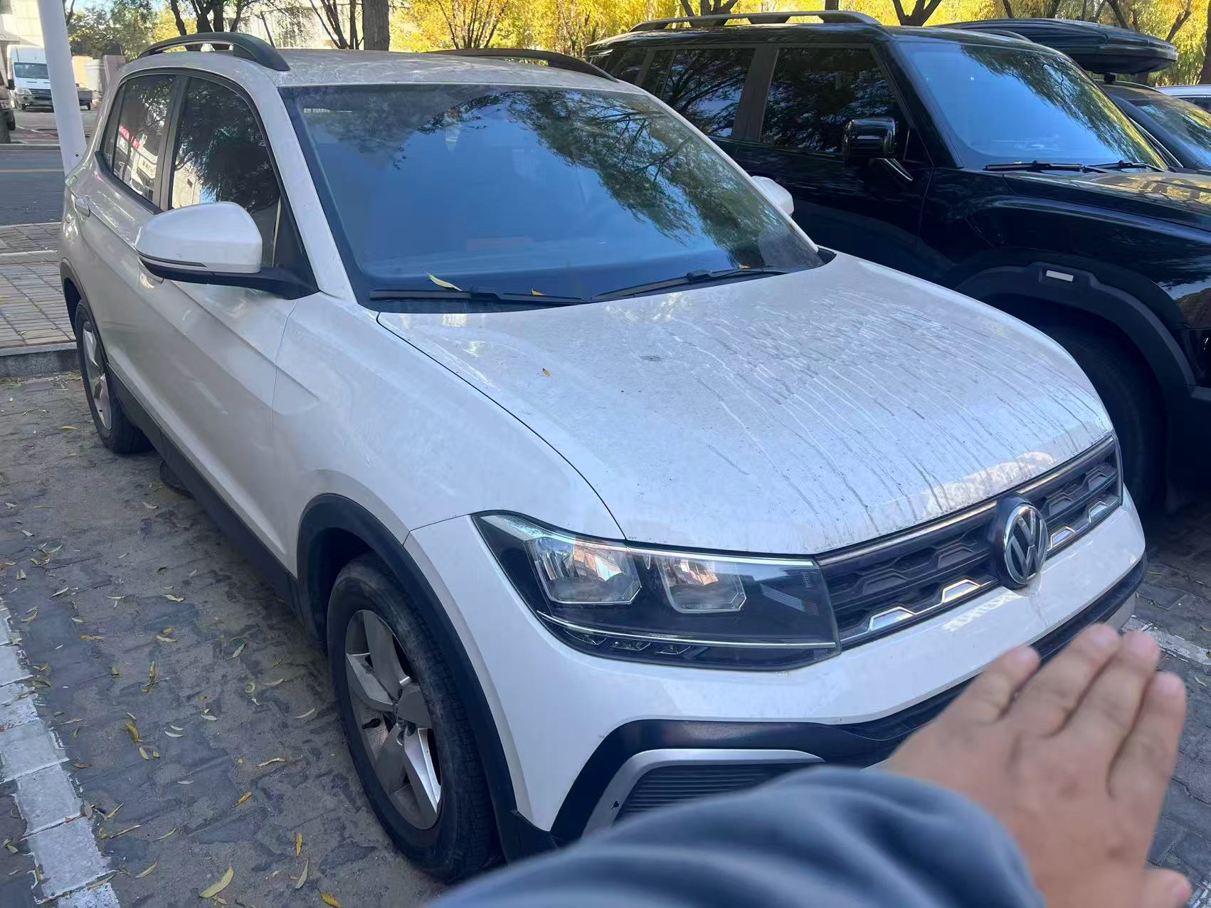 Volkswagen T-Cross 2020 car image #3