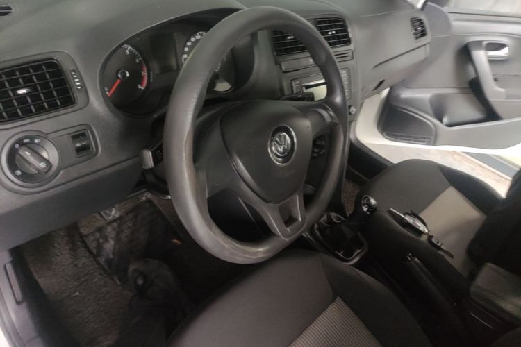 Volkswagen Polo 2017 #10 Volkswagen Polo 2017 car image #10