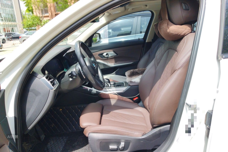 BMW 3 Series 2021 car image #17