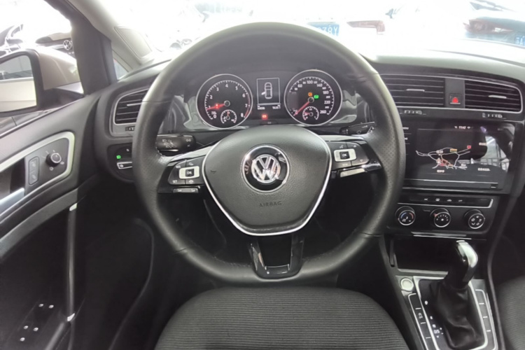 Volkswagen Golf 2020 #11 Volkswagen Golf 2020 car image #11