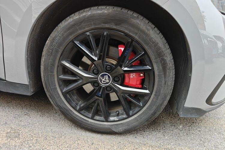 BYD Han 2024 car image #9