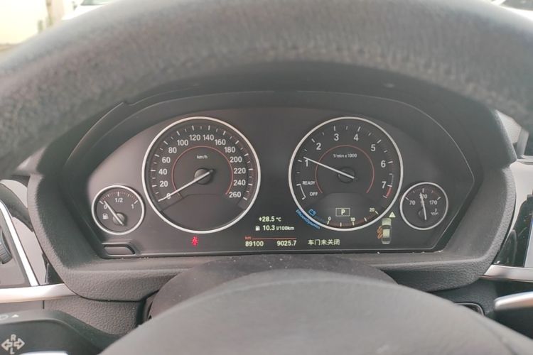 BMW 3 Series 2017 car image #12