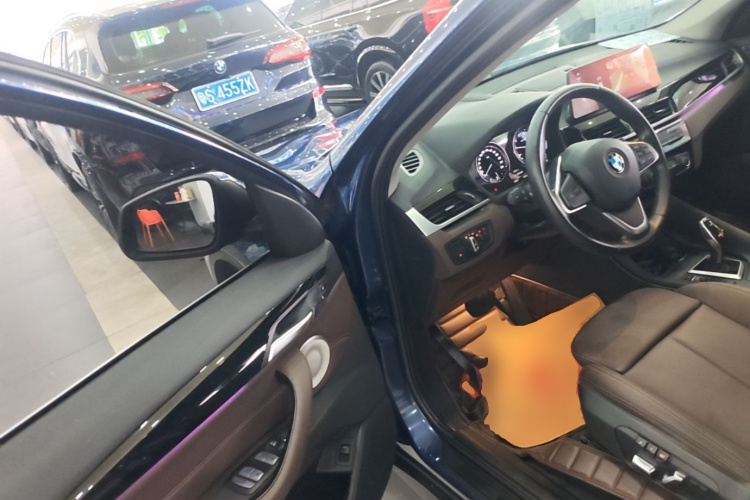 BMW X1 2020 car image #12